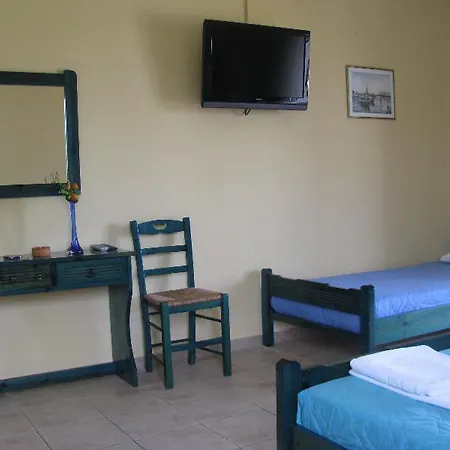 Remetzo Village מלון Paliki